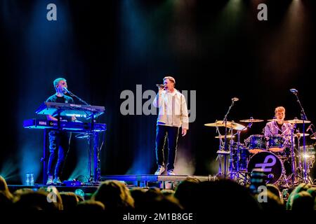 ZWOLLE - artista Flemming durante una performance in palcoscenico pop Hedon. Dopo Davina Michelle, la cantante Flemming Viguurs è il primo artista olandese che è stato nella Top 40 continuamente per un anno dal suo debutto. ANP FERDY DAMMAN olanda fuori - belgio fuori Foto Stock