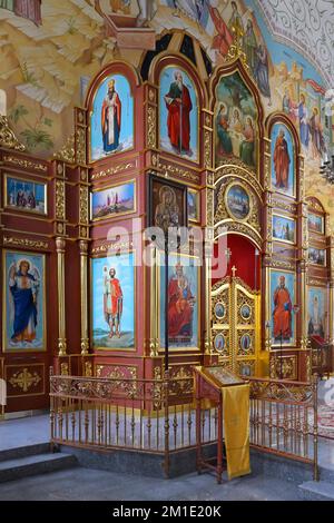 Cattedrale ortodossa russa della Santa Resurrezione, iconostasi, Bishkek, Kirghizistan Foto Stock