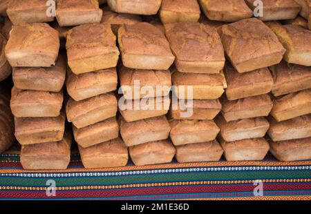 Pane di grano pane fresco fatto di farina di mais Foto Stock