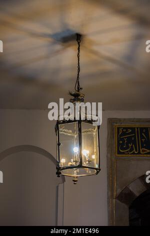 Vecchia strada elettrico lampade in metallo in stile retrò Foto Stock