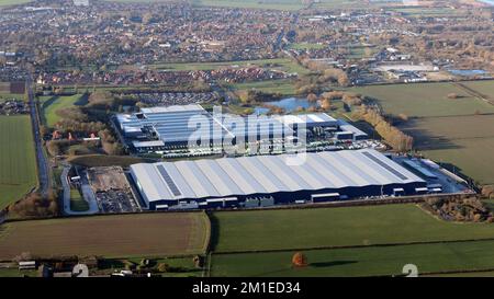 Veduta aerea dello stabilimento di produzione di cucine Wren a Barton upon Humber, North Lincolnshire Foto Stock