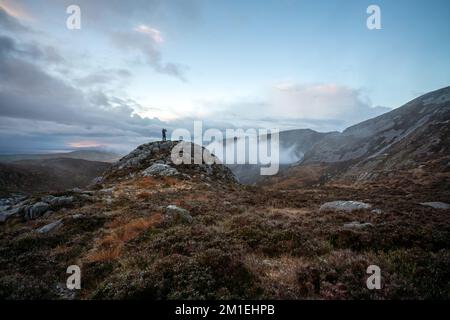 Sul lato di Rhinog Fach, una montagna in Snowdonia, Galles del Nord Foto Stock