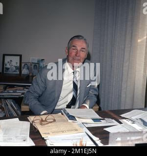 RANDOLPH SCOTT ritratti a colori nel suo ufficio nel 1972 Foto Stock
