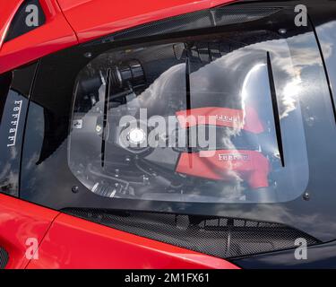 Slovenia, Lubiana - 2 giugno 2022: Ferrari rossa F8 Tributo vettura sportiva italiana di lusso Foto Stock
