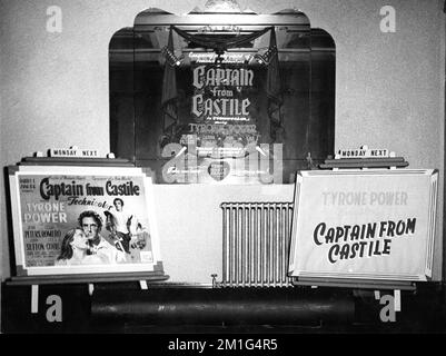 Lobby Display in the Ritz - ABC Cinema in Cleethorpes, Lincolnshire, Inghilterra nel 1948 per IL POTERE DI TYRONE e JEAN PETERS in CAPITANO DAL regista DI CASTIGLIA 1947 HENRY RE romanzo Shellabarger musica Alfred Newman Twentieth Century Fox Foto Stock