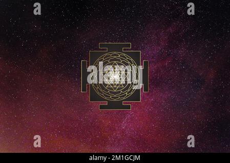 Sfondo spirituale per la meditazione con simbolo sri yantra e galassia Foto Stock