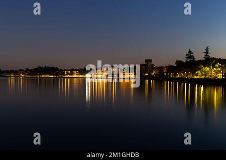 Desenzano del Garda al tramonto Foto Stock