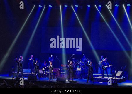 Una cantante americana Frankie Valli che si esibisce sul palco all'Hard Rock Hotel and Casino di Hollywood. Foto Stock