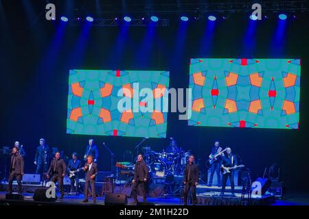 Una cantante americana Frankie Valli che si esibisce sul palco all'Hard Rock Hotel and Casino di Hollywood. Foto Stock