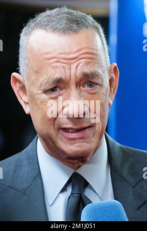 Madrid, Spagna. 12th Dec, 2022. L'attore STATUNITENSE Tom Hanks partecipa alla prima di 'El Peor Vecino del Mundo' al Cine Capitol di Madrid. (Foto di Atilano Garcia/SOPA Images/Sipa USA) Credit: Sipa USA/Alamy Live News Foto Stock