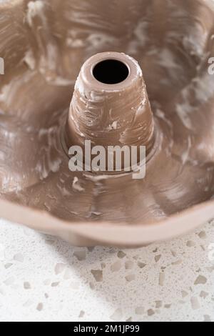 Semplice torta di bundt alla vaniglia da torta scatola Foto Stock