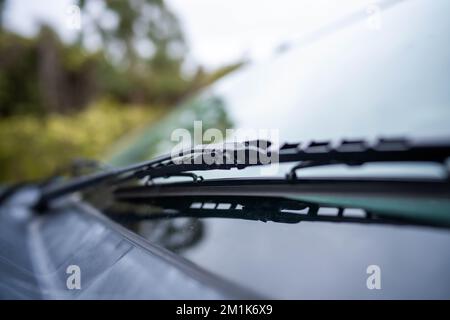 primo piano tergicristallo su un'auto in australia Foto Stock