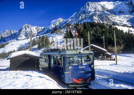 Francia. Alpi francesi. Alta Savoia (74) Tramway dal Monte Bianco a col de Voza e Aiguille du Gouter, Les Houches/Saint-Gervais Foto Stock