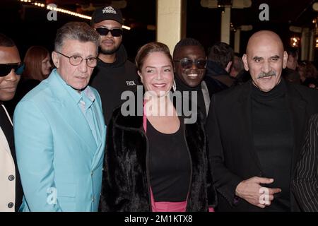 Parigi, Francia. 12th Dec, 2022. Philippe Wintousky, Singrid Campion e Abdelkrim Qissi partecipano al concerto di Gregory Bakian al Casino de Paris. Foto Stock