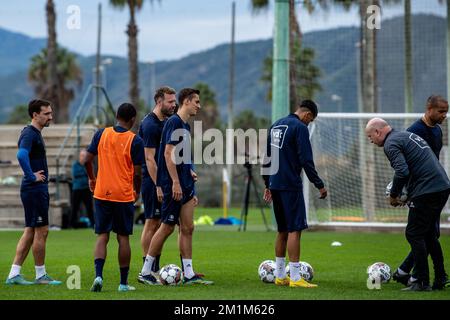 Oliva, Spagna, 13 dicembre 2022. Il giocatore di Gent è stato raffigurato durante una sessione di allenamento presso il campo di allenamento invernale della squadra di calcio belga KAA Gent di prima divisione ad Oliva, Spagna, martedì 13 dicembre 2022. BELGA FOTO LUC CLAESSEN Foto Stock