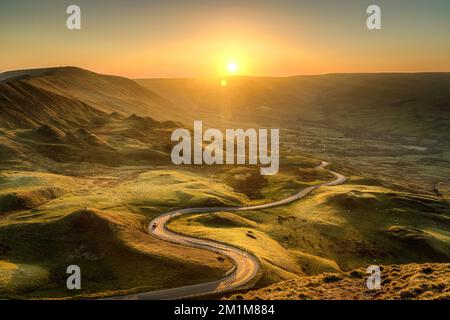 La strada tortuosa per Edale Foto Stock