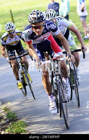 20120327 - OUDENAARDE, BELGIO: Steven Van Vooren belga di Topsport Vlaanderen - Mercator e belga Tosh Van der Sande di Lotto - Belisol nella prima tappa della gara ciclistica Driedaagse De Panne - Koksijde, a 201,6 km da Middelkerke a Oudenaarde, martedì 27 marzo 2012. FOTO DI BELGA DIRK WAEM Foto Stock