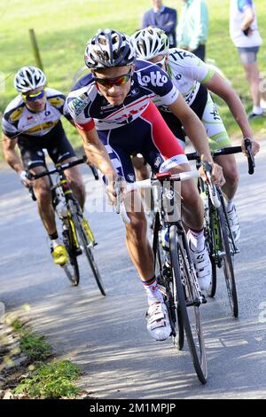 20120327 - OUDENAARDE, BELGIO: Steven Van Vooren belga di Topsport Vlaanderen - Mercator e belga Tosh Van der Sande di Lotto - Belisol nella prima tappa della gara ciclistica Driedaagse De Panne - Koksijde, a 201,6 km da Middelkerke a Oudenaarde, martedì 27 marzo 2012. FOTO DI BELGA DIRK WAEM Foto Stock