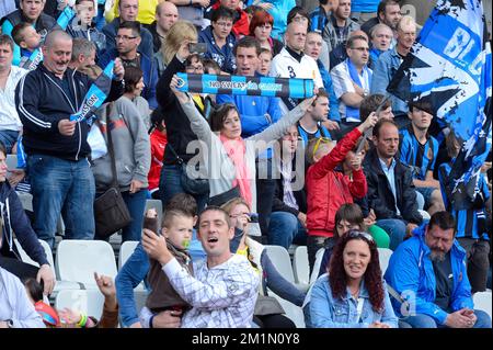 20120708 - BRUGGE, BELGIO: I tifosi del Club sono raffigurati durante la Fan Day della squadra di calcio belga di prima divisione Club Brugge, domenica 08 luglio 2012, allo stadio Jan Breydelge di Brugge. FOTO DI BELGA BRUNO FAHY Foto Stock