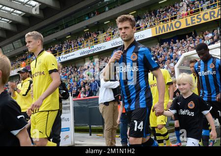 20120714 - BRUGGE, BELGIO: Club's Jim Larsen nella foto al via della partita di calcio amichevole Club Brugge vs campione tedesco Borussia Dortmund al Brugse Metten, a Brugge, sabato 14 luglio 2012. FOTO DI BELGA BRUNO FAHY Foto Stock