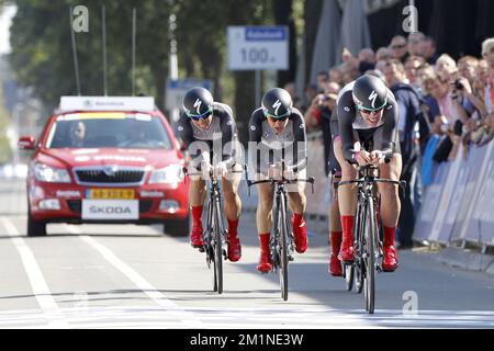 20120916 - VALKENBURG, PAESI BASSI: Team specializzato - Lululemon con l'olandese Ellen Van Dijk (davanti) raffigurato durante il cronometro femminile della squadra d'élite, 34,2km da Sittard-Geleen a Valkenburg in occasione del Campionato mondiale di ciclismo su strada UCI, domenica 16 settembre 2012 a Valkenburg, nei Paesi Bassi. BELGA FOTO KRISTOF VAN ACCOM Foto Stock