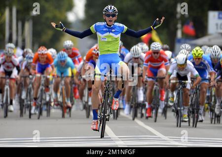 20120923 - VALKENBURG, PAESI BASSI: Lo sloveno Matej Mohoric vince la gara maschile di 129km al campionato mondiale di ciclismo su strada UCI di Valkenburg, Paesi Bassi, domenica 23 settembre 2012. FOTO DI BELGA DIRK WAEM Foto Stock