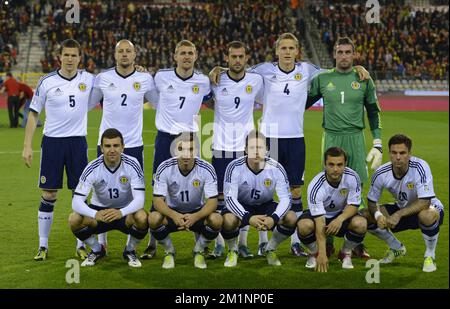 20121016 - BRUXELLES, BELGIO: L-R, UP, Gary Caldwell della Scozia, Alan Hutton della Scozia, Il capitano della Scozia Darren Fletcher, Steven Fletcher della Scozia, Christophe Berra della Scozia, Allan McGregor, Down, James McArthur della Scozia, James Morrison della Scozia, Kris Commons della Scozia, Shaun Maloney scozzese e Danny Fox scozzesi hanno mostrato all'inizio di una partita dei Red Devils, la nazionale belga di calcio, contro la Scozia, la quarta partita di qualificazione per i Campionati del mondo di calcio 2014, martedì 16 ottobre 2012 nello stadio King Baudouin (Stade Roi Baudouin/Kon Foto Stock