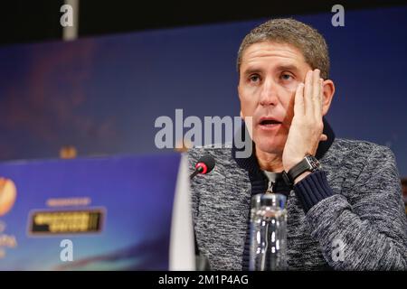 20121121 - BRUGGE, BELGIO: L'allenatore capo del Club Juan Carlos Garrido ha illustrato in una conferenza stampa del Club Belga Brugge, mercoledì 21 novembre 2012 a Brugge. Il Club Brugge giocherà una partita della quinta giornata nel Gruppo D nel torneo Europa League, contro Bordeaux, domani. FOTO DI BELGA BRUNO FAHY Foto Stock