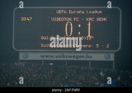 20121122 - SZEKESFEHERVAR, UNGHERIA: L'illustrazione mostra il tabellone dopo la partita Videoton vs KRC Racing Genk, nel Gruppo G dell'Europa League, a Szekesfehervar, Ungheria, giovedì 22 novembre 2012. FOTO DI BELGA YORICK JANSENS Foto Stock