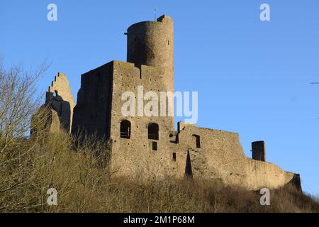 Löwenburg sopra Monreal nel mese di dicembre Foto Stock