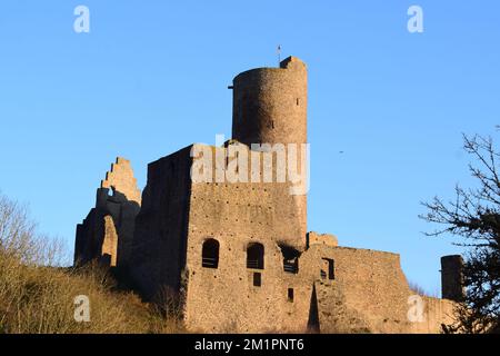 castello rovina Löwenburg sopra Monreal Foto Stock