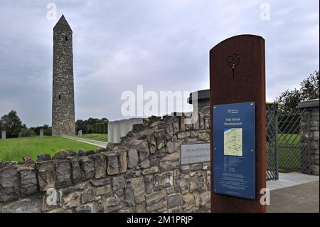 Il parco della pace dell'isola d'Irlanda e la Torre della pace irlandese, prima guerra mondiale a Mesen, Belgio Foto Stock