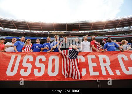 US Supporters nella foto all'inizio di un amichevole gioco della nazionale belga contro gli Stati Uniti nel FirstEnergyStadium di Cleveland, Stati Uniti, Mercoledì 29 maggio 2013. I Red Devils si preparano per il loro gioco di qualificazione per la Coppa del mondo FIFA 2014 contro la Serbia il 7 giugno. Foto Stock