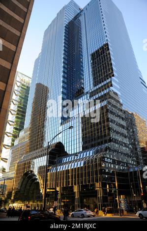 Il Citigroup Center a 42 piani è l'ingresso principale alla stazione ferroviaria Richard B. Ogilvie Transportation Center Metra di Chicago, Illinois. Helmut J. Foto Stock
