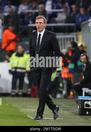 20131023 - BRUXELLES, BELGIO: Il capo allenatore di PSG Laurent Blanc ha illustrato durante una partita di calcio tra la squadra belga RSC Anderlecht e la squadra francese PSG (Paris Saint-Germain), la terza partita del Gruppo C della Champions League Group, mercoledì 23 ottobre 2013 a Bruxelles. BELGA PHOTO VIRGINIE LEFOUR Foto Stock