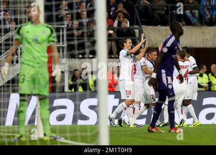 20131023 - BRUXELLES, BELGIO: Zlatan Ibrahimovic di PSG festeggia dopo aver segnato durante una partita di calcio tra la squadra belga RSC Anderlecht e la squadra francese PSG (Paris Saint-Germain), la terza partita del Gruppo C della Champions League Group, mercoledì 23 ottobre 2013 a Bruxelles. BELGA PHOTO VIRGINIE LEFOUR Foto Stock