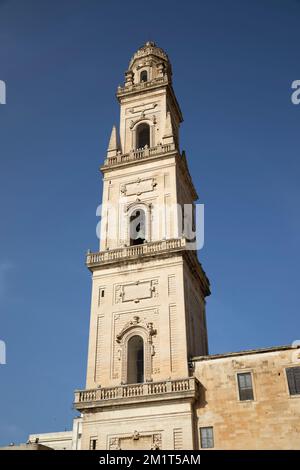 Il duomo Duomo campanile in Piazza del Duomo, Lecce, Puglia, Italia, Europa Foto Stock