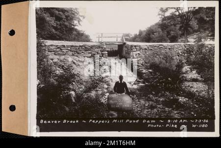 Beaver Brook at Pepper's Mill stagno diga, Ware, Mass., 9:10:00 AM, 3 luglio, 1936 , opere d'acqua, immobiliare, ruscelli, condizioni sanitarie spartiacque, inondazioni eventi naturali, dighe strutture idrauliche Foto Stock