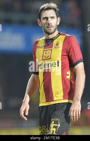 20131214 - MECHELEN, BELGIO: Maxime Biset di Mechelen nella foto dopo la partita di Jupiler Pro League tra KV Mechelen e Waasland-Beveren, a Mechelen, sabato 14 dicembre 2013, il giorno 19 del campionato di calcio belga. FOTO DI BELGA JASPER JACOBS Foto Stock