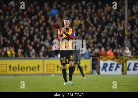 20131214 - MECHELEN, BELGIO: Mechelen's Seth De Witte nella foto dopo la partita di Jupiler Pro League tra KV Mechelen e Waasland-Beveren, a Mechelen, sabato 14 dicembre 2013, il giorno 19 del campionato di calcio belga. FOTO DI BELGA JASPER JACOBS Foto Stock