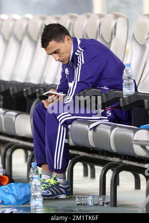 20140110 - ABU DHABI, EMIRATI ARABI UNITI: Matias Suarez di Anderlecht raffigurato durante una partita di calcio amichevole tra Anderlecht e il tedesco VfL Wolfsburg il quinto giorno del campo invernale della squadra di calcio belga di prima divisione RSCA Anderlecht ad Abu Dhabi, Emirati Arabi Uniti (Emirati Arabi Uniti), venerdì 10 gennaio 2014. BELGA PHOTO VIRGINIE LEFOUR Foto Stock