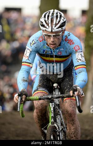 20140202 - HOOGERHEIDE, PAESI BASSI: Il nuovo campione belga Sven NYS è stato raffigurato in azione durante la corsa maschile d'élite ai campionati mondiali di ciclocross UCI, domenica 02 febbraio 2014 a Hoogerheide, Paesi Bassi. FOTO DI BELGA DIRK WAEM Foto Stock