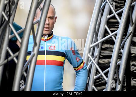 20140202 - HOOGERHEIDE, PAESI BASSI: Il nuovo campione belga Sven NYS è stato raffigurato alla corsa maschile d'élite ai campionati mondiali di ciclocross UCI, domenica 02 febbraio 2014 a Hoogerheide, Paesi Bassi. FOTO DI BELGA DIRK WAEM Foto Stock