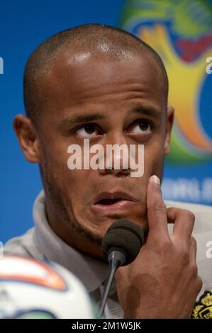 20140621 - RIO DE JANEIRO, BRASILE: Vincent Kompany, in Belgio, è stato raffigurato durante una conferenza stampa della nazionale belga di calcio Red Devils a Rio de Janeiro, Brasile, durante la Coppa del mondo FIFA 2014, sabato 21 giugno 2014. FOTO DI BELGA DIRK WAEM Foto Stock