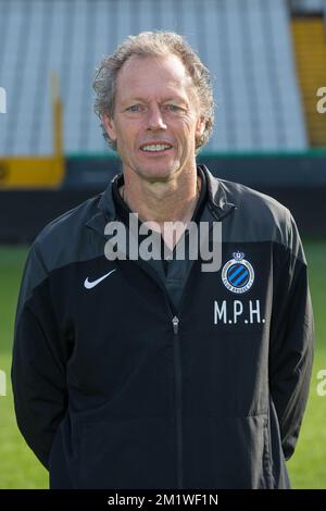 Il capo allenatore del club Michel Preud'homme ha illustrato durante il servizio fotografico per la stagione 2014-2015 della squadra belga di calcio di prima divisione Club Brugge KV, giovedì 25 settembre 2014 a Brugge. Foto Stock