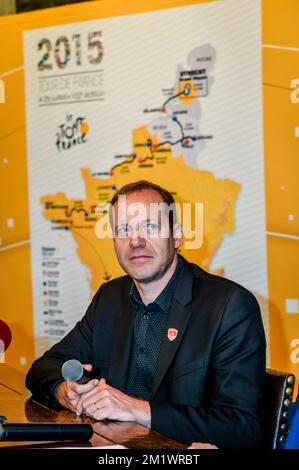 20141023 - ANTWERPEN, BELGIO: Christian Prudhomme, direttore ciclistico del Tour De France, ha illustrato nel corso di una conferenza stampa sulla 2015 edizione della gara ciclistica Tour de France, giovedì 23 ottobre 2014, ad Anversa. La terza tappa del Tour inizierà ad Anversa e terminerà a Huy il 6th luglio e la quarta tappa inizierà a Seraing e terminerà a Cambrai, in Francia, il 7th luglio. FOTO DI BELGA JONAS ROOSENS Foto Stock