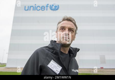 20141024 - COPENAGHEN, DANIMARCA: L'ambasciatore belga dell'Unicef Tom Waes ha fatto la foto durante una visita al centro della divisione di approvvigionamento dell'Unicef a Copenaghen, Danimarca, venerdì 24 ottobre 2014. BELGA FOTO FILIP DE SMET Foto Stock