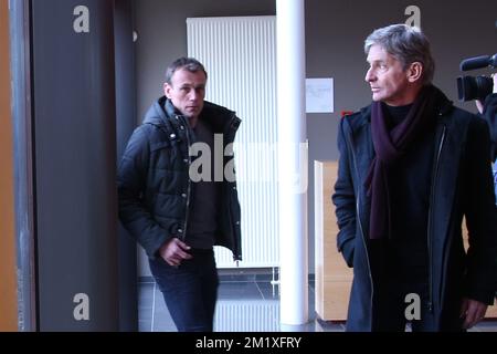 20150202 - LIEGE, BELGIO: Il consigliere sportivo di Standard Axel Lawaree e il nuovo allenatore capo di Standard Jose riga arrivano per una conferenza stampa della squadra di calcio belga di prima divisione Standard de Liege per presentare un nuovo allenatore, lunedì 02 febbraio 2015, a Liegi. Riga torna come allenatore capo, ha già addestrato Standard nella stagione 2011-2012. FOTO DI BELGA BRUNO FAHY Foto Stock