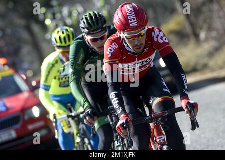 Il danese Chris Anker Sorensen di Tinkoff-Saxo, il canadese Antoine Duchesne del Team Europcar e il belga Thomas De Gendt di Lotto - Soudal in azione nella tappa 4 del quinto giorno della 73rd edizione della gara ciclistica Parigi-Nizza, a 204 km da Varennes-sur-Allier a Croix de Chaubouret, Francia, Giovedì 12 marzo 2015. Foto Stock