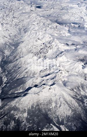 20150222 - FRANCIA: Vista aerea sulle Alpi francesi da un aereo durante l'inverno Foto Stock